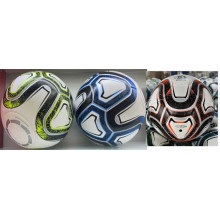 М`яч футбольний C 64624 (30) 3 види, вага 420 грам, матеріал PU, балон гумовий, клеєний, (поставляється накачаним на 90), ВИДАЄТЬСЯ ТІЛЬКИ МІКС ВИДІВ 